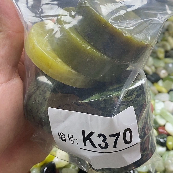 岫玉鱼缸石未镶嵌
