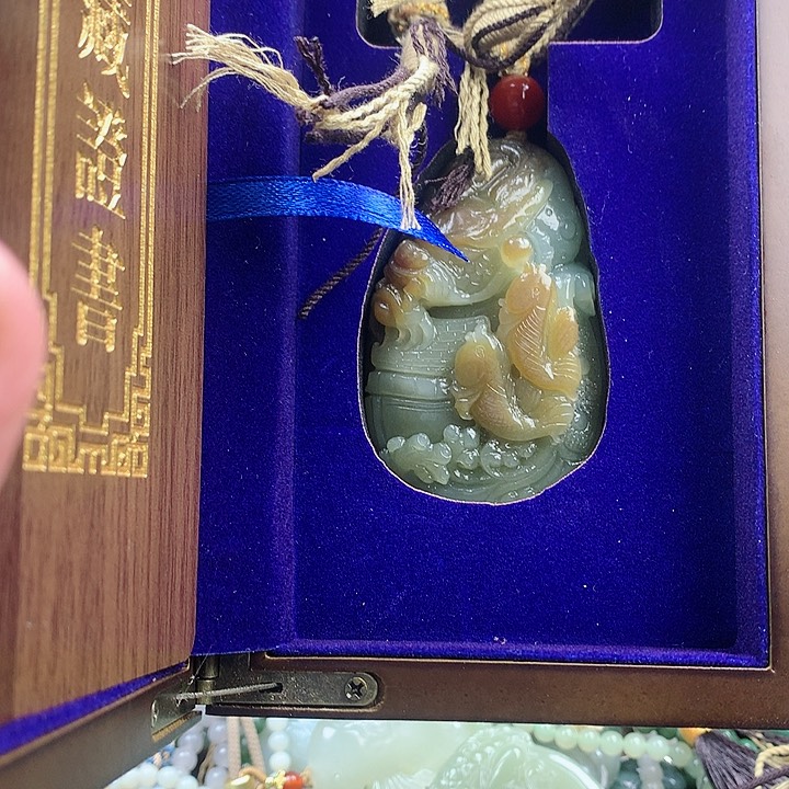未镶嵌和田玉挂件雨****训