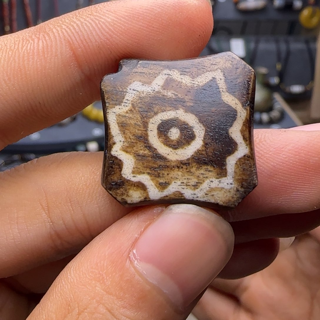 非金属无uvibvcffg