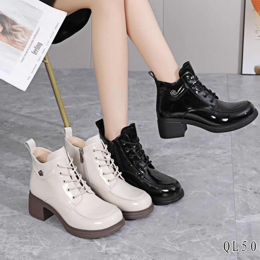 路易保罗实体鞋店爆款洋气圆头英伦风舒适时尚百搭真皮女靴