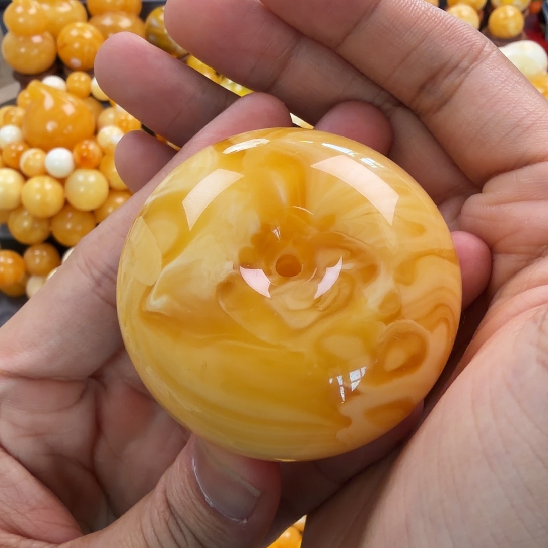 琥珀未镶嵌珠宝奇石57g