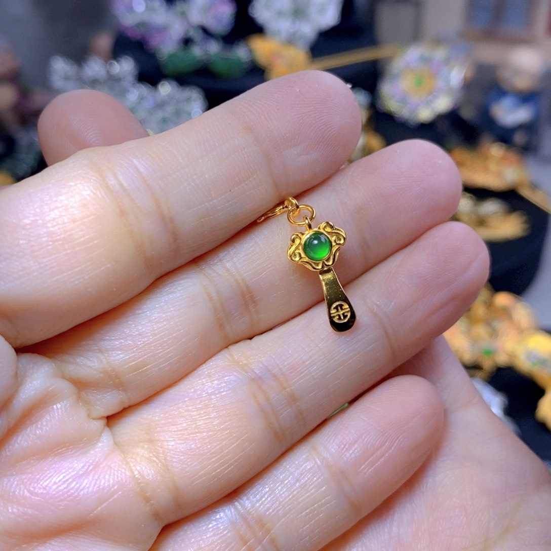 翡翠耳钉银S925镶嵌多样性发其一