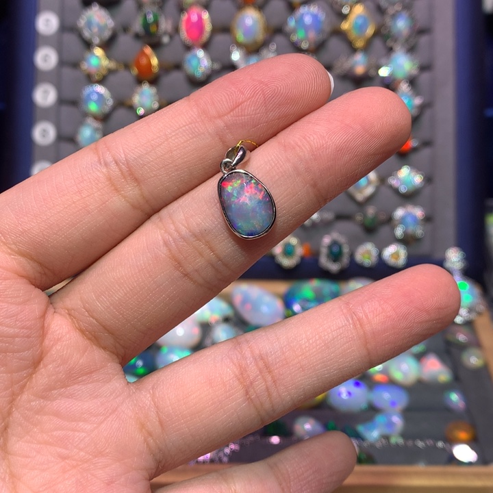 银S925镶嵌欧泊吊坠李****s