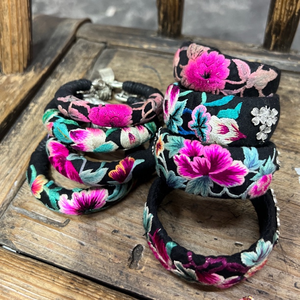 钨合金布艺手镯 手工老绣手镯圈口可调节民族风重工款单支