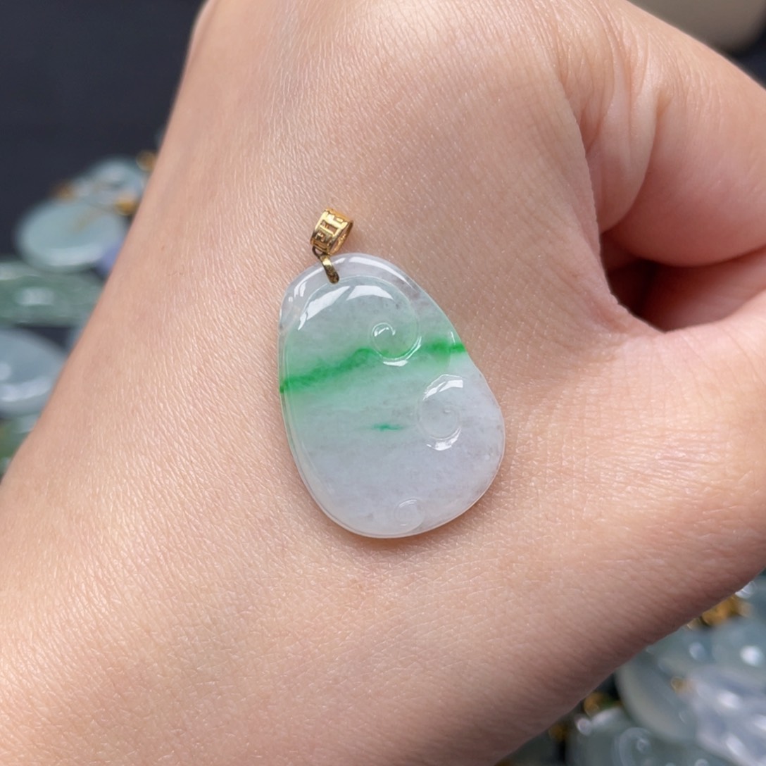 翡翠颈饰未镶嵌翡翠