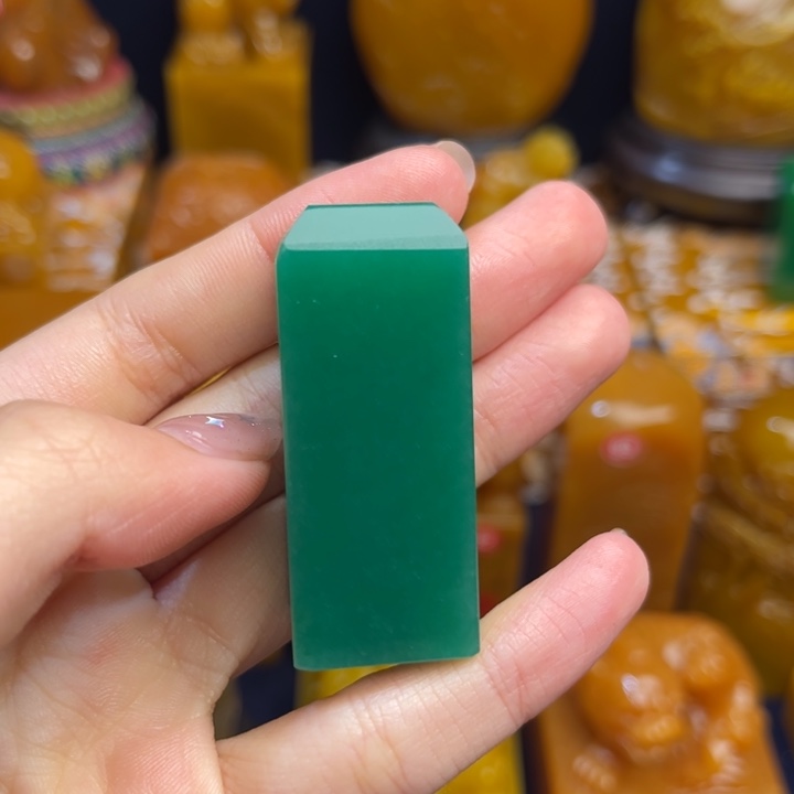 田黄石家***畔题材：工艺品