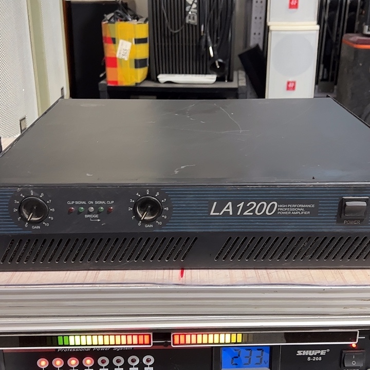 8新后级功放一台 运费到付