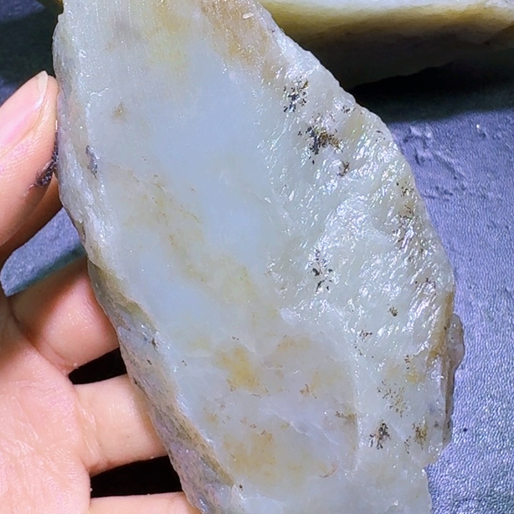 未镶嵌和田玉（糖玉）珠宝半成品