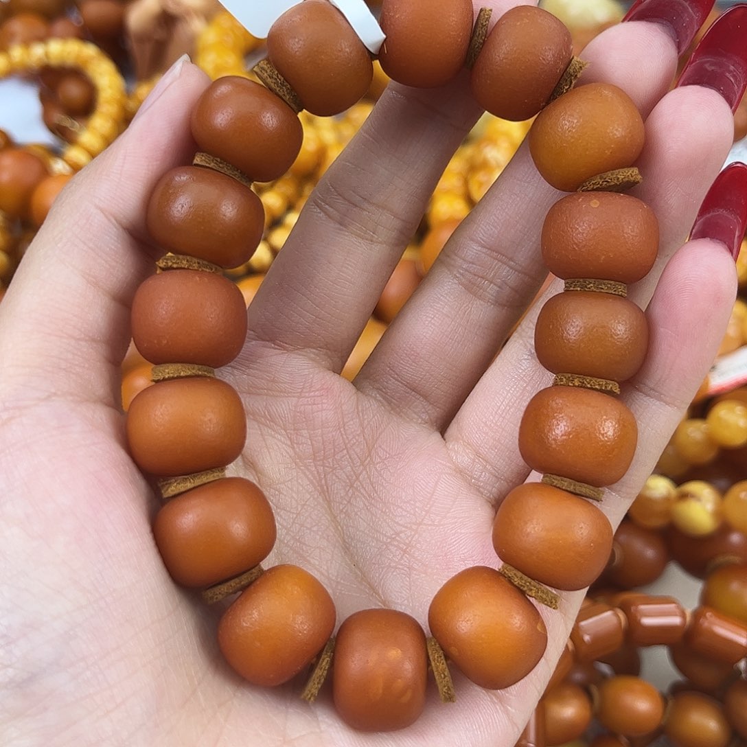 琥珀颈饰未镶嵌忈*蜜蜡