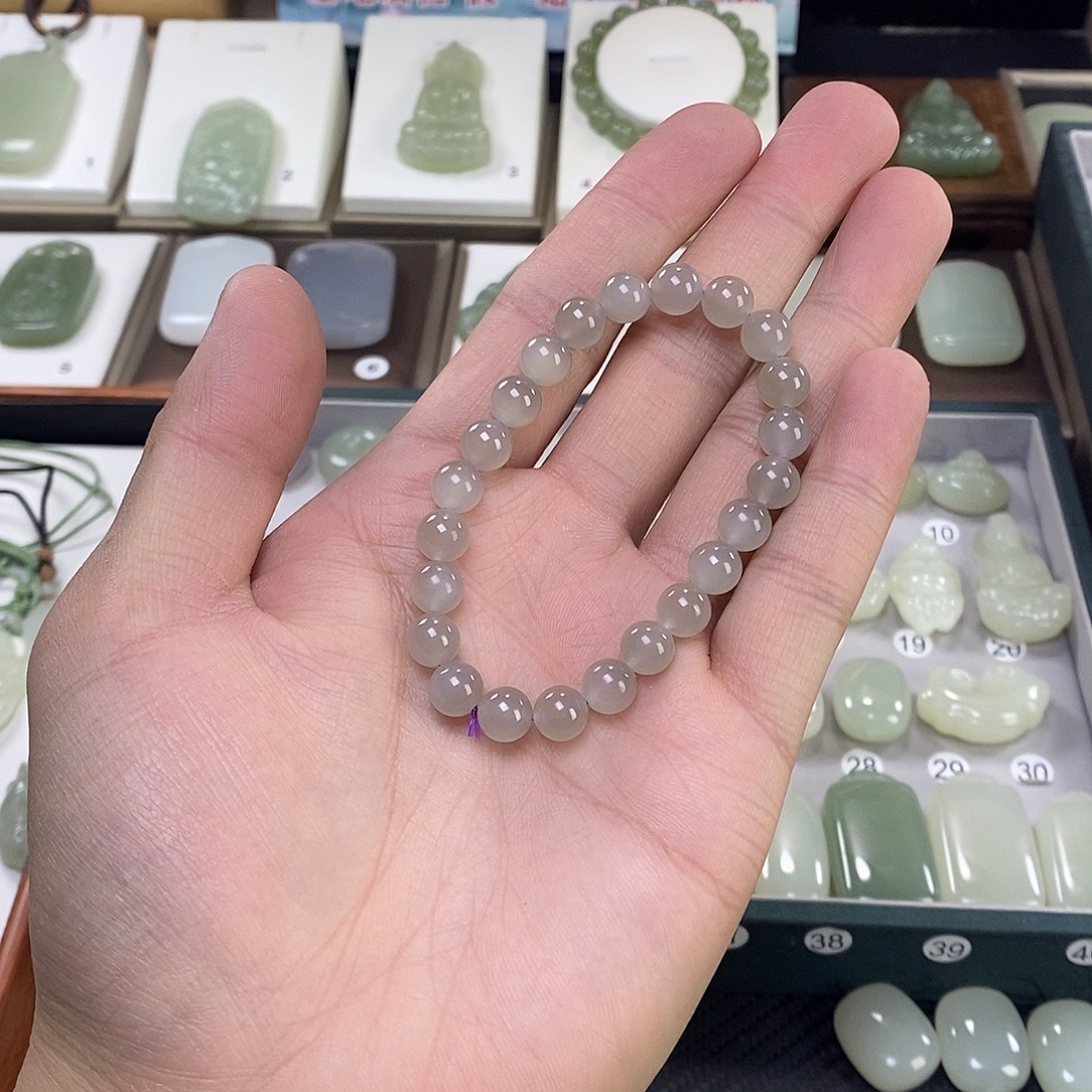 问***爸和田玉未镶嵌颈饰