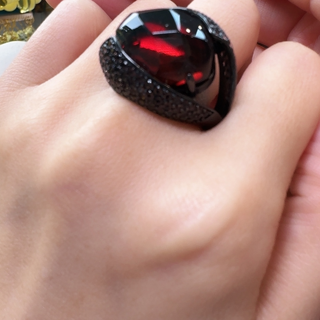 琥珀未镶嵌颈饰戒指