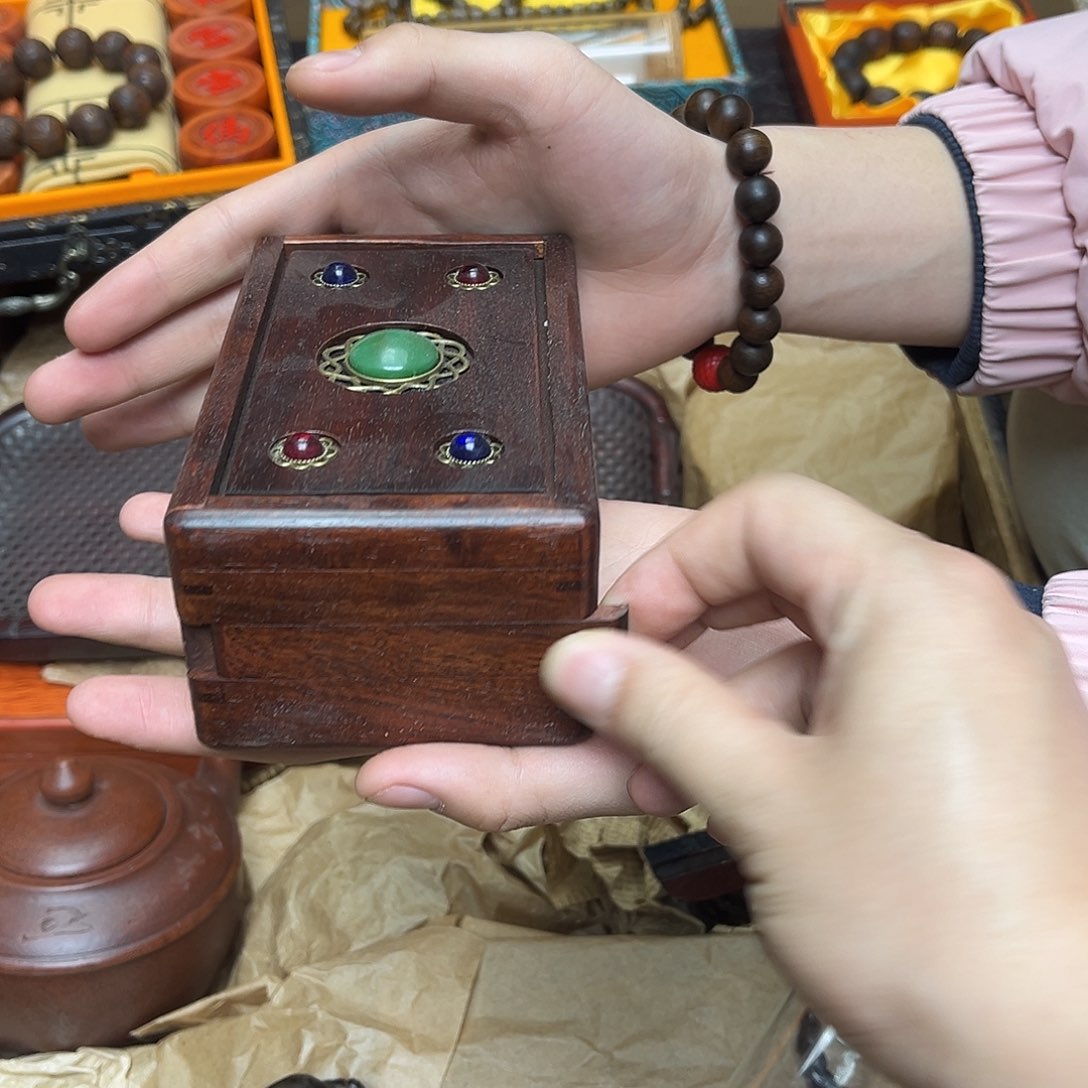 大叶紫檀（黑酸枝木类）