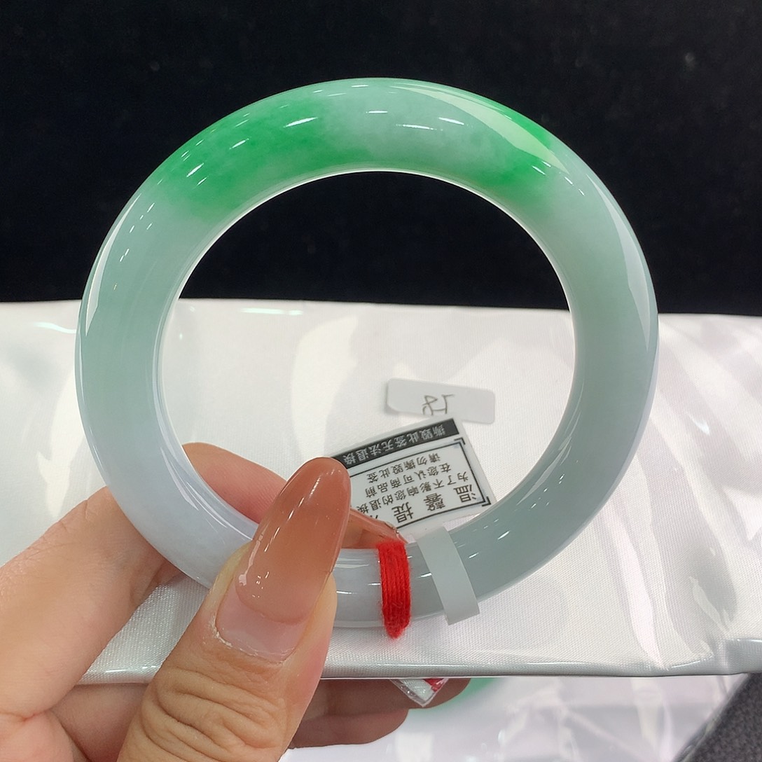 翡翠手镯未镶嵌圆58.6