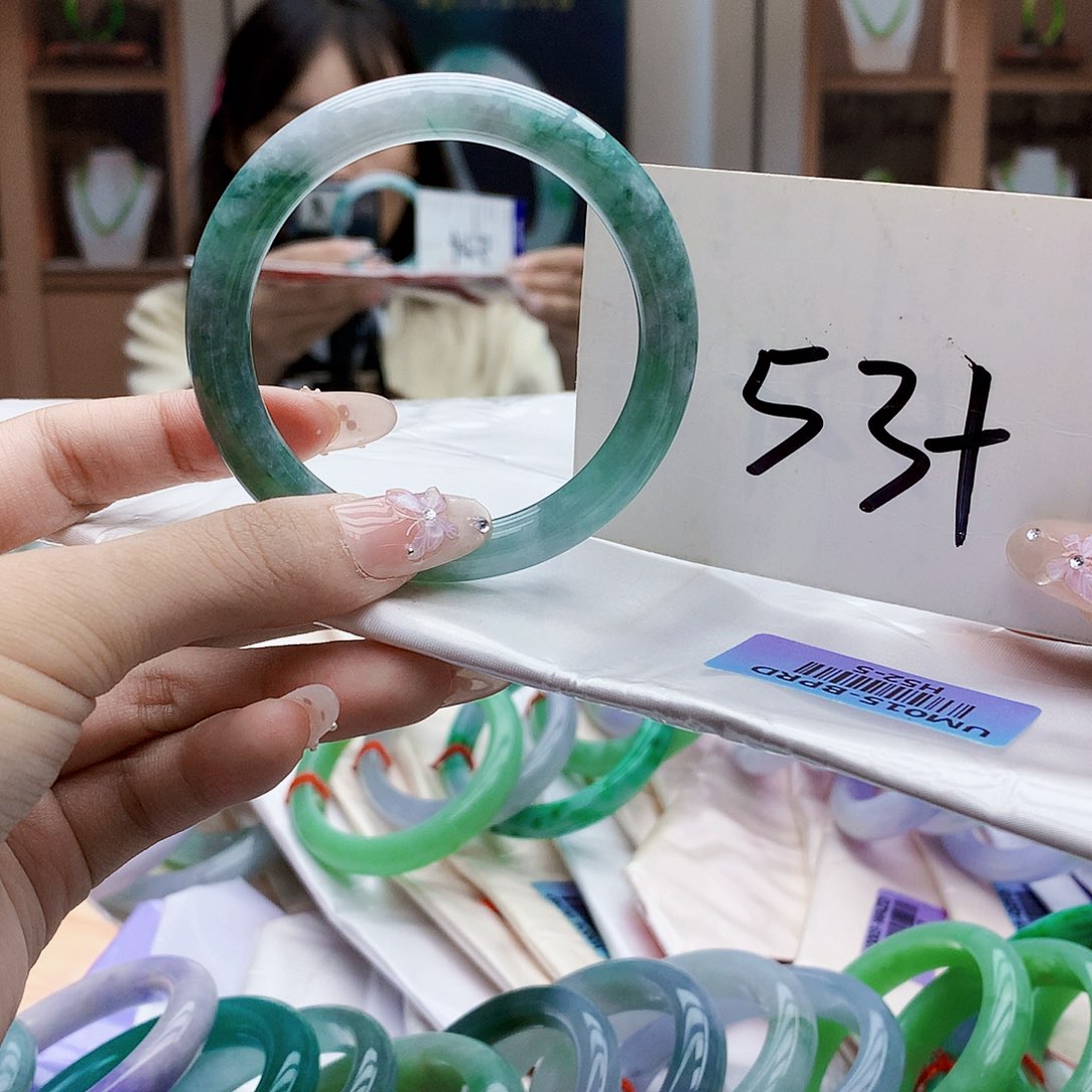 未镶嵌手镯翡翠mmmm
