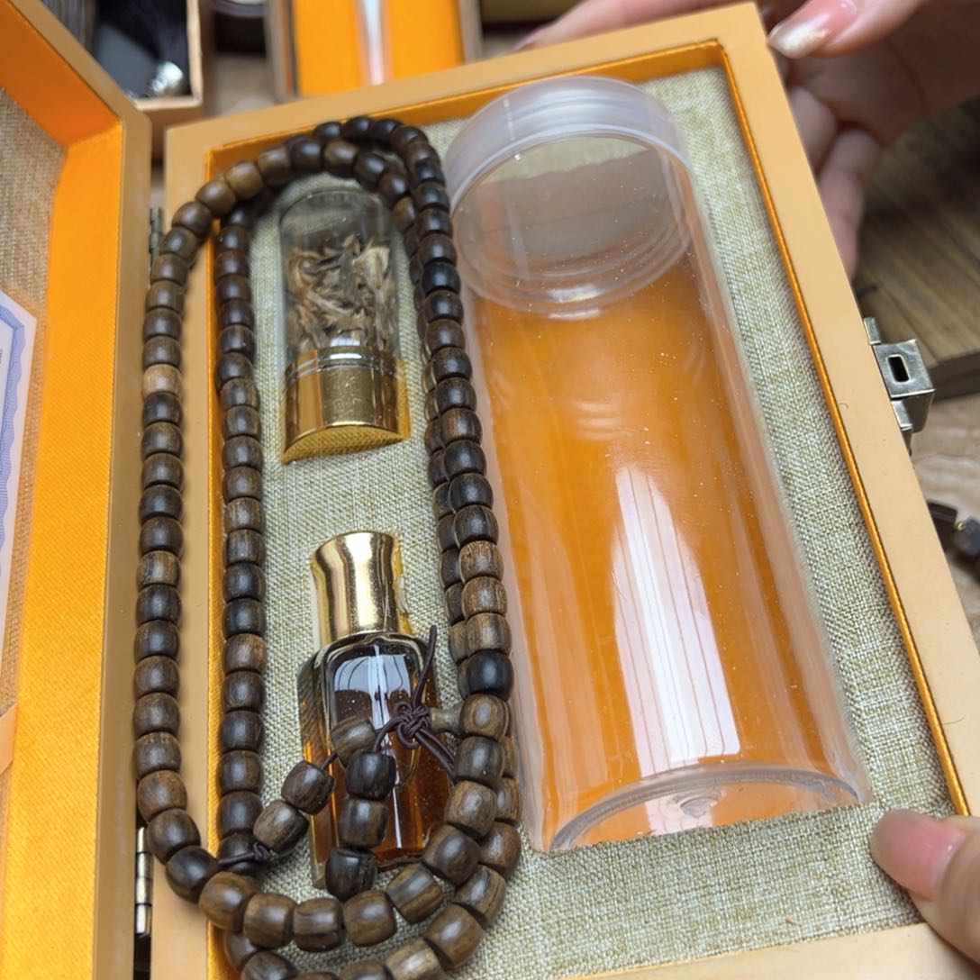 大叶紫檀（黑酸枝木类）