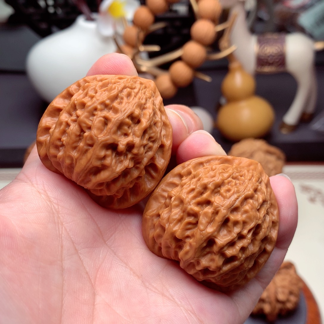 文玩核桃把件金牛全品  1号