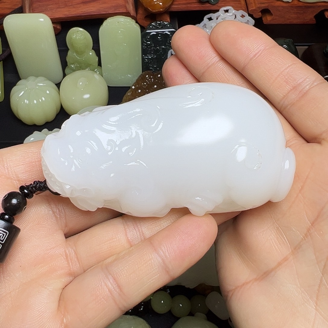 玉新疆天然料子精品