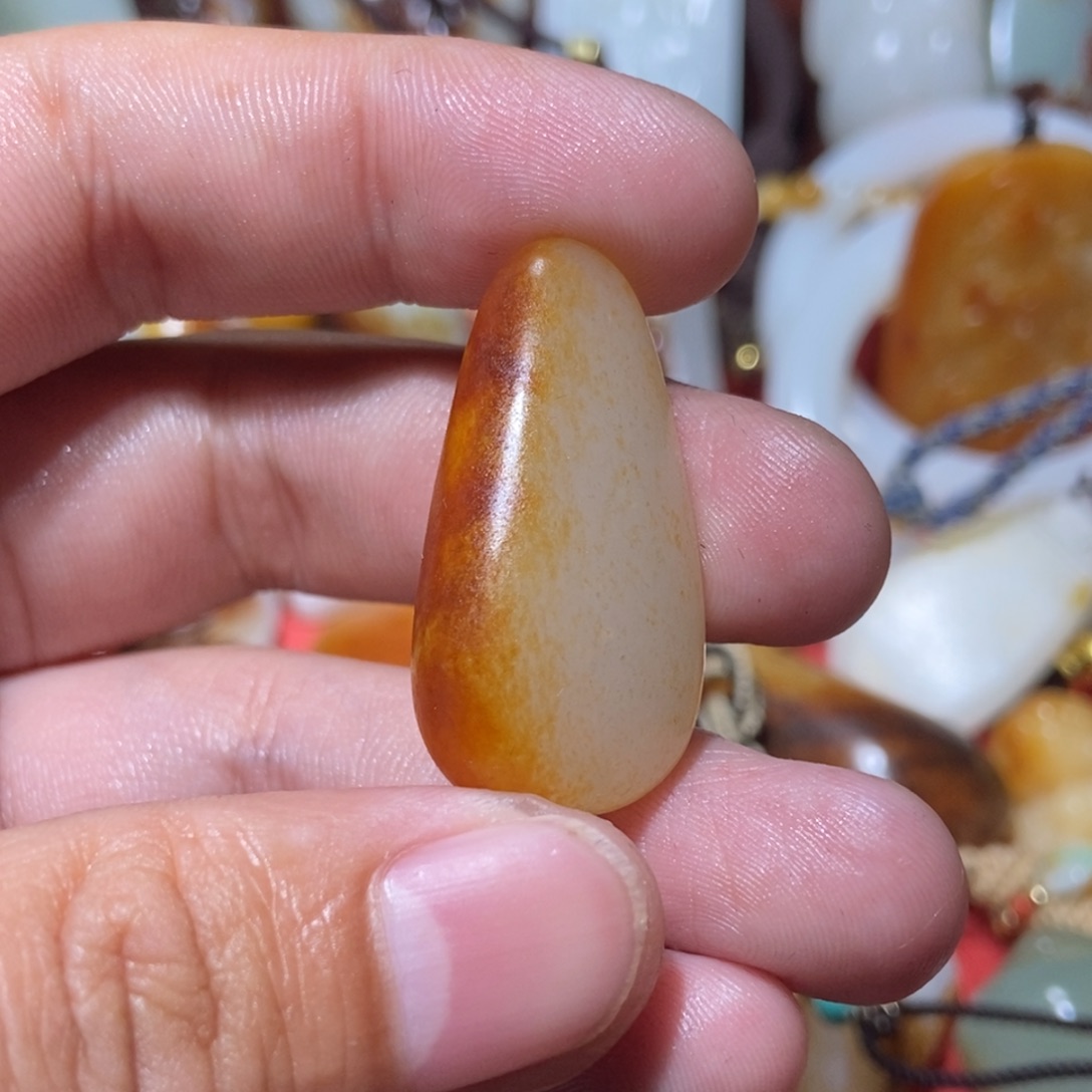 和田玉颈饰未镶嵌大*