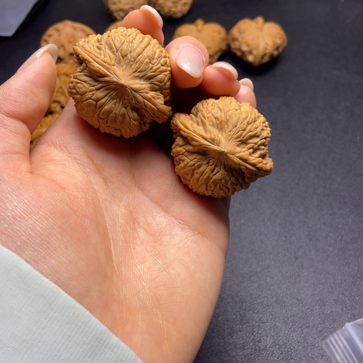 吊坠文玩核桃41全品绣球