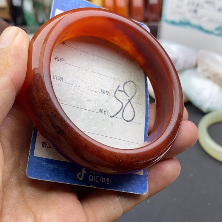 未镶嵌手镯石英质玉