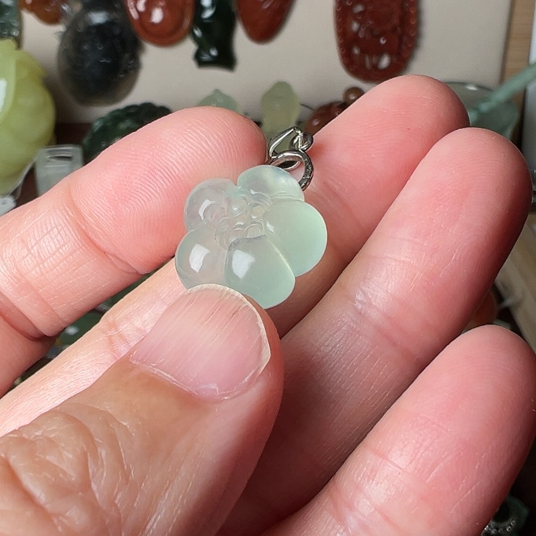 蛇纹石玉吊坠(不含链)未镶嵌