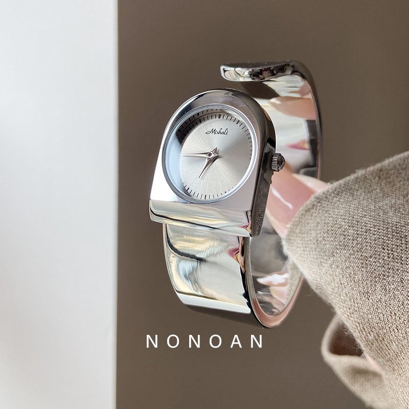 NONOAN手镯女小众复古不锈钢手表时尚百搭气质款ins风简约腕表550