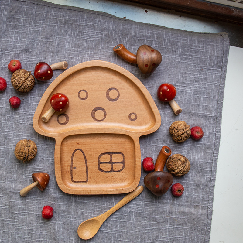 榉木实木可爱卡通蘑菇小屋蘑菇餐盘