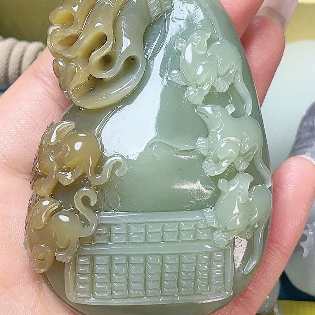 和田玉颈饰未镶嵌