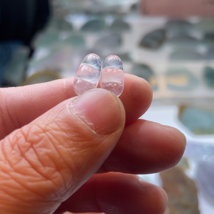 翡翠未镶嵌颈饰翡翠豆子