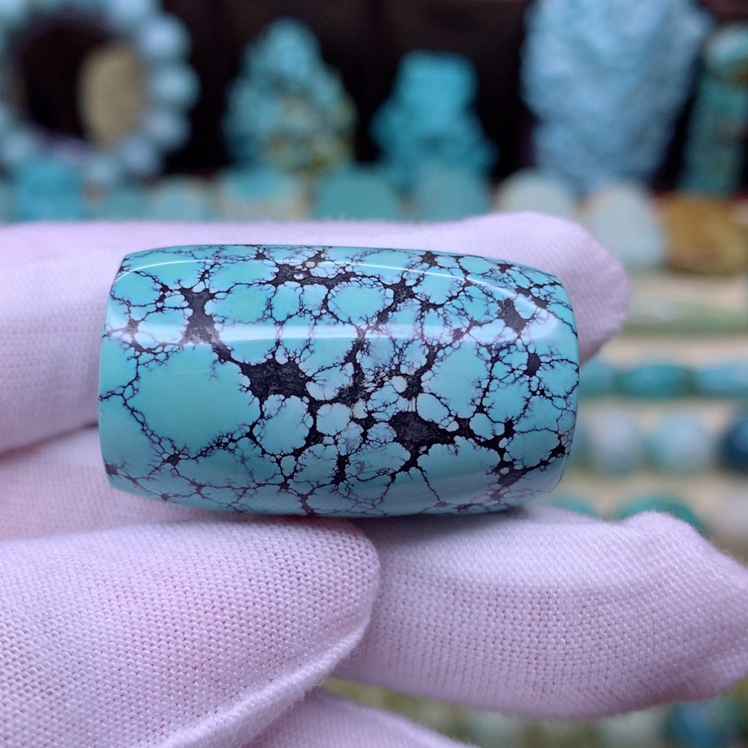 绿松石颈饰未镶嵌