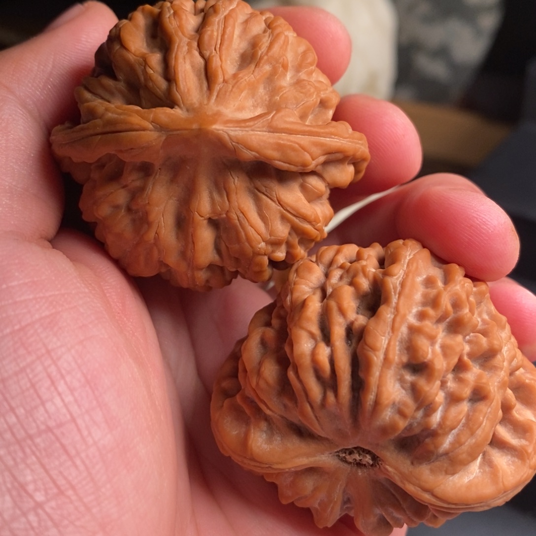 有***么文玩核桃吊坠核为贵