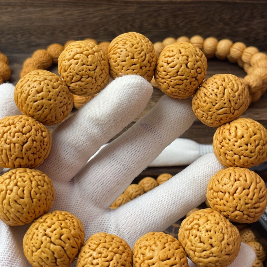 吊坠桃核看**波精品龙蛋