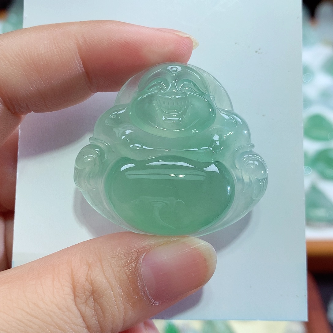 颈饰未镶嵌翡翠佛