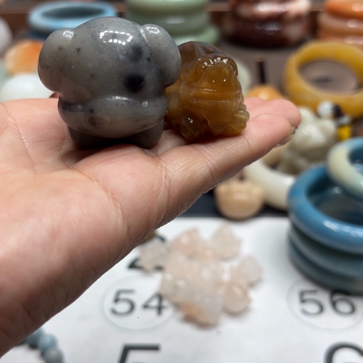 氯****石英质玉未镶嵌手镯