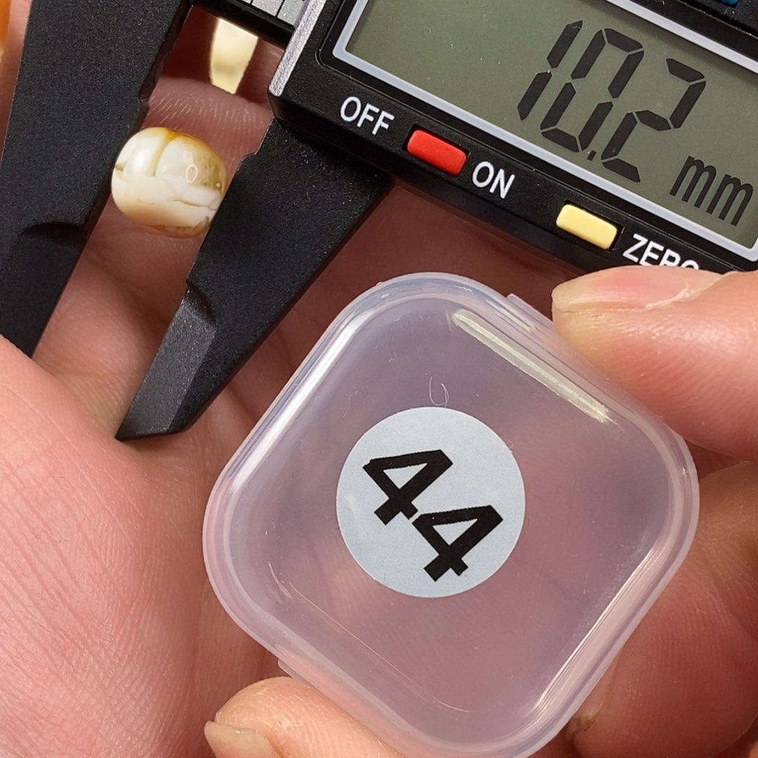 琥珀裸石未镶嵌微瑕