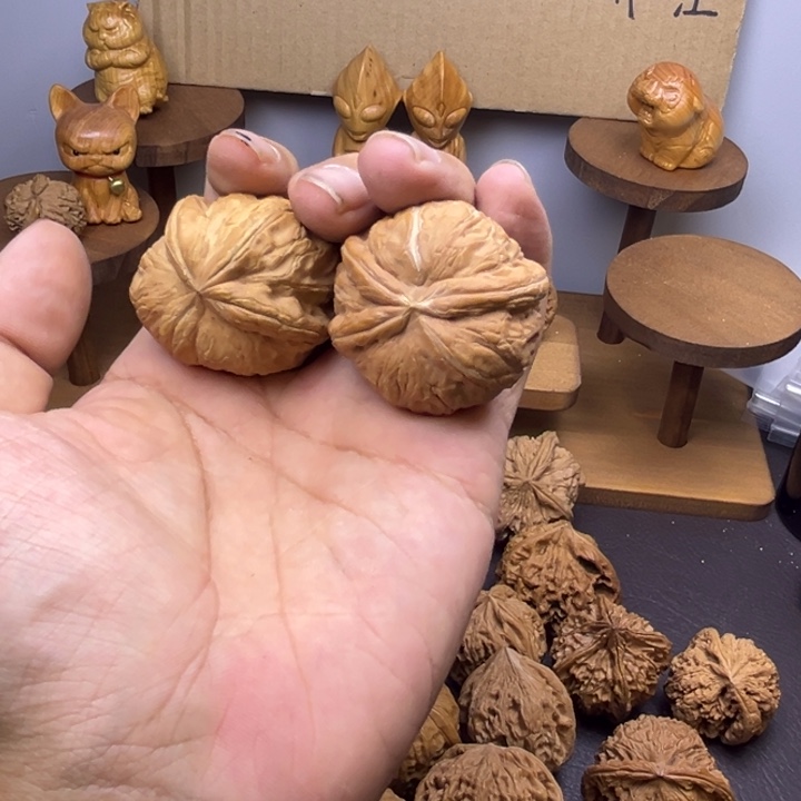 善***意桃核吊坠元宝两个单只 有黄瑕疵