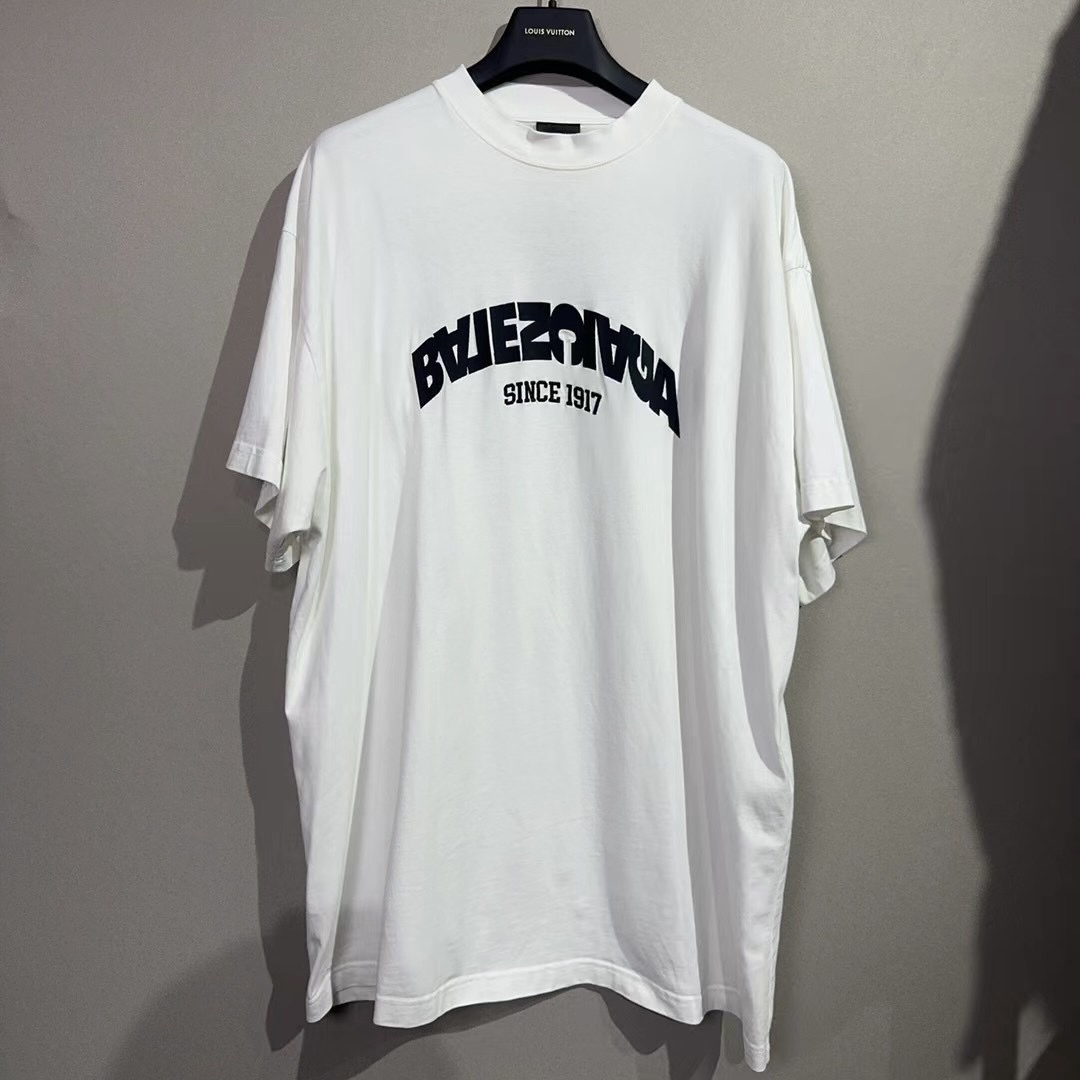 99新 Balenciaga/巴黎世家 刺绣反转字母短袖/尺码：3/已鉴定洗护