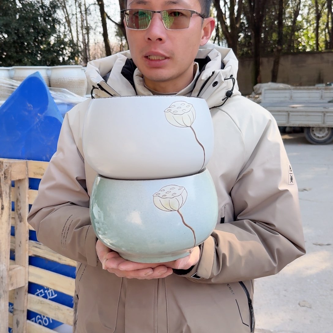 紫砂花盆口18高14.5（两个莲子刻绘拼两个色