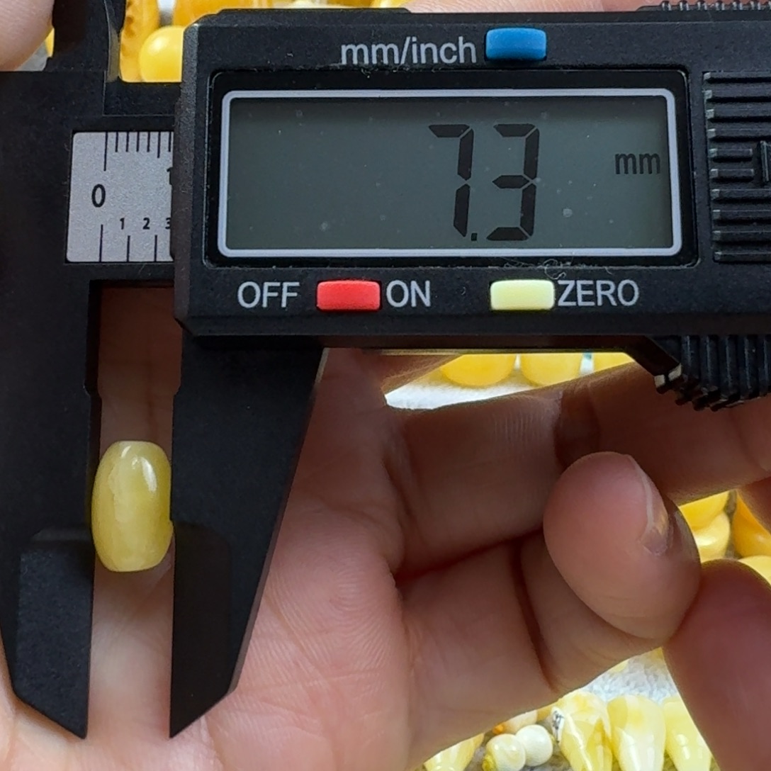 蜜蜡未镶嵌裸石12杂