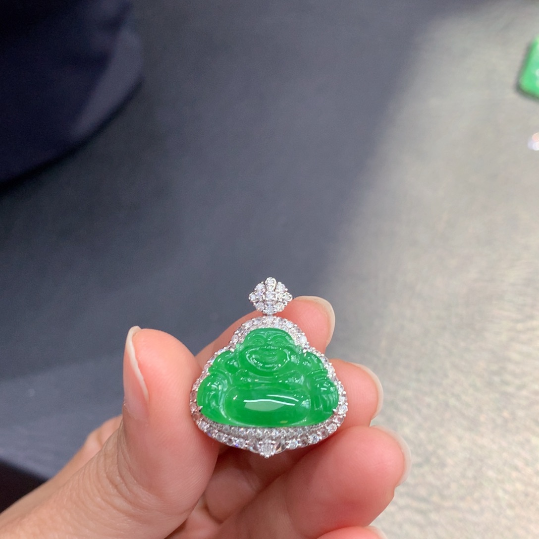 西****吊坠(不含链)18K金镶嵌翡翠