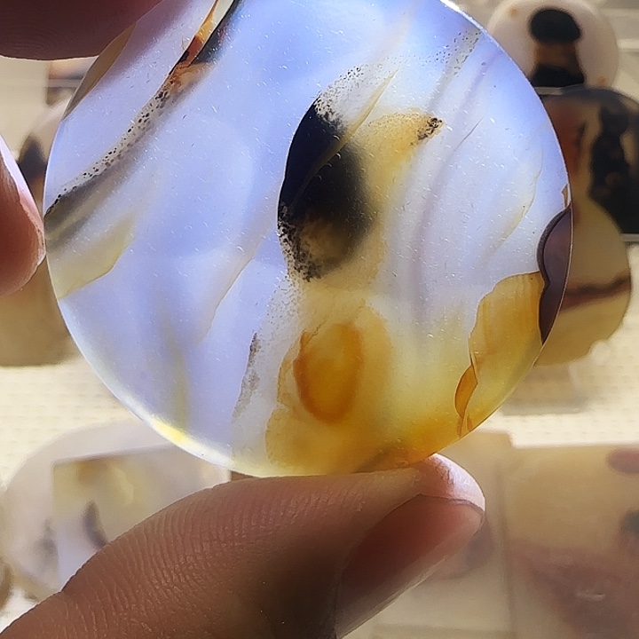 玛瑙/玉髓未镶嵌珠宝奇石