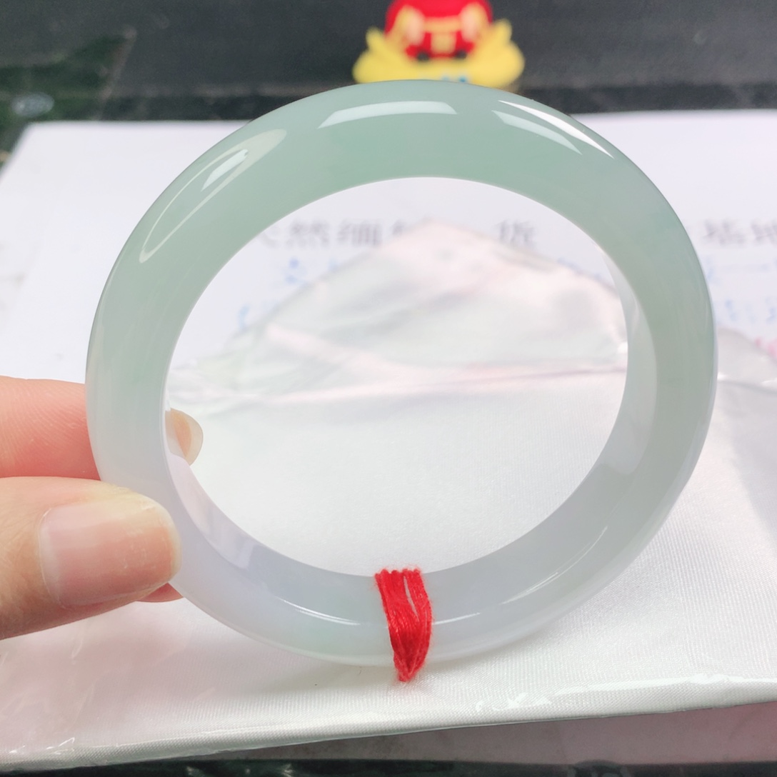 翡翠未镶嵌手镯正