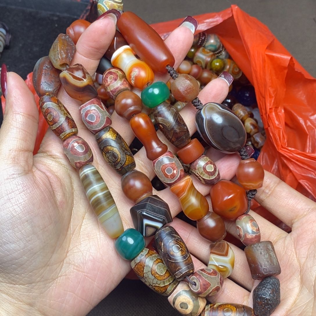 玛瑙/玉髓颈饰未镶嵌