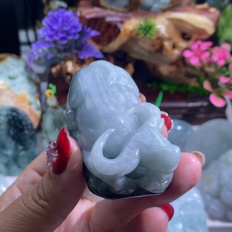 【闪购商品】颈饰未镶嵌翡翠牛