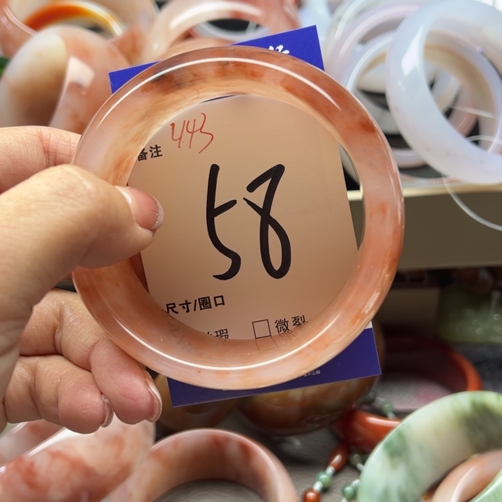 石英质玉手镯未镶嵌兰*