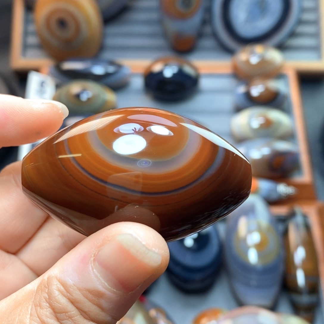 阿***佛玛瑙/玉髓未镶嵌珠宝奇石