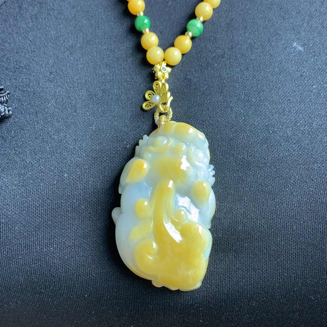 翡翠颈饰未镶嵌翡翠