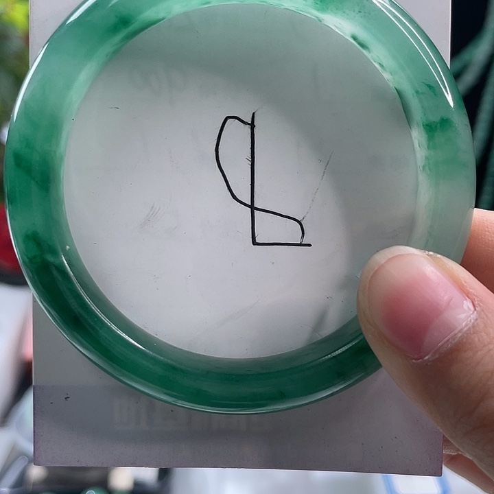 石英质玉手镯未镶嵌