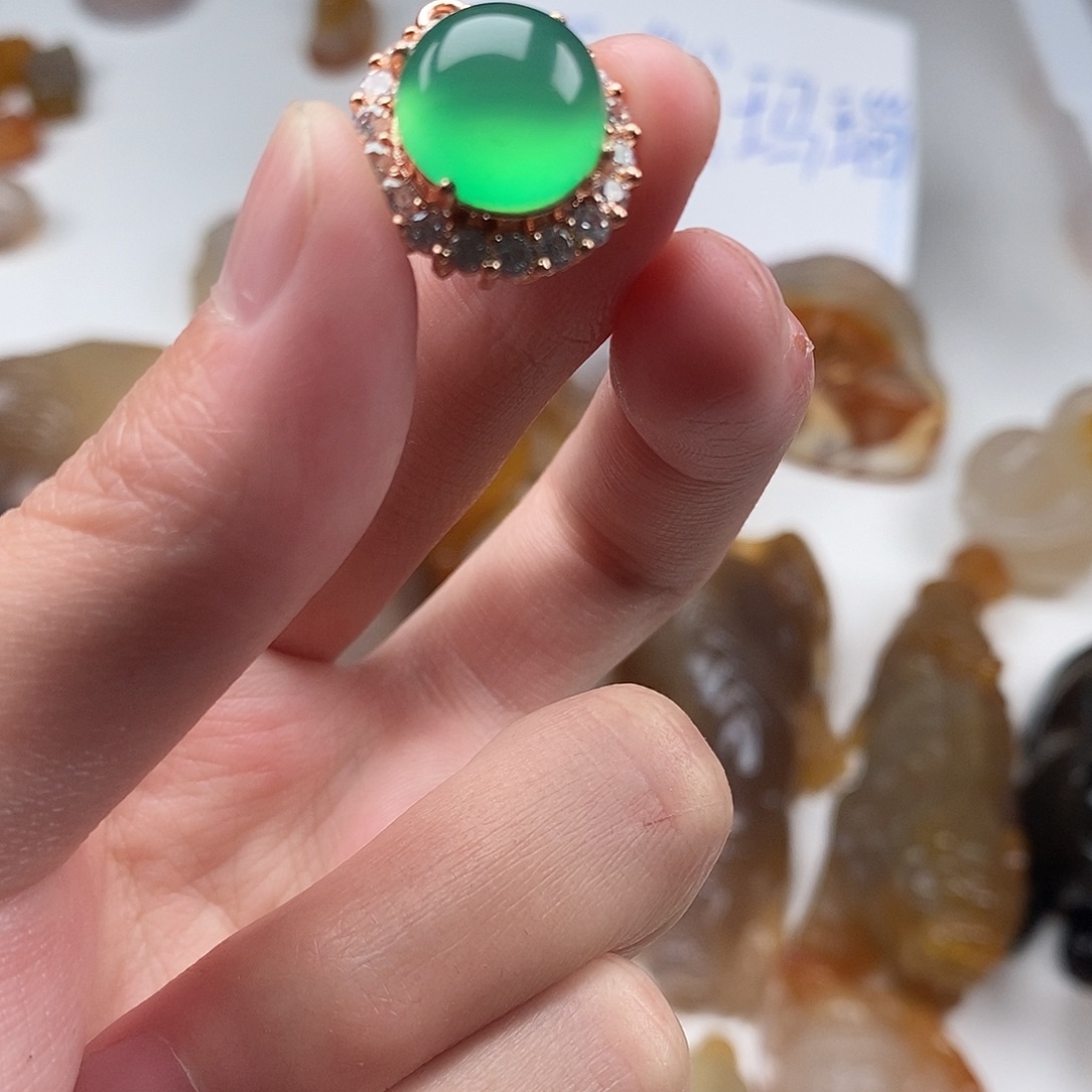 玛瑙/玉髓未镶嵌颈饰