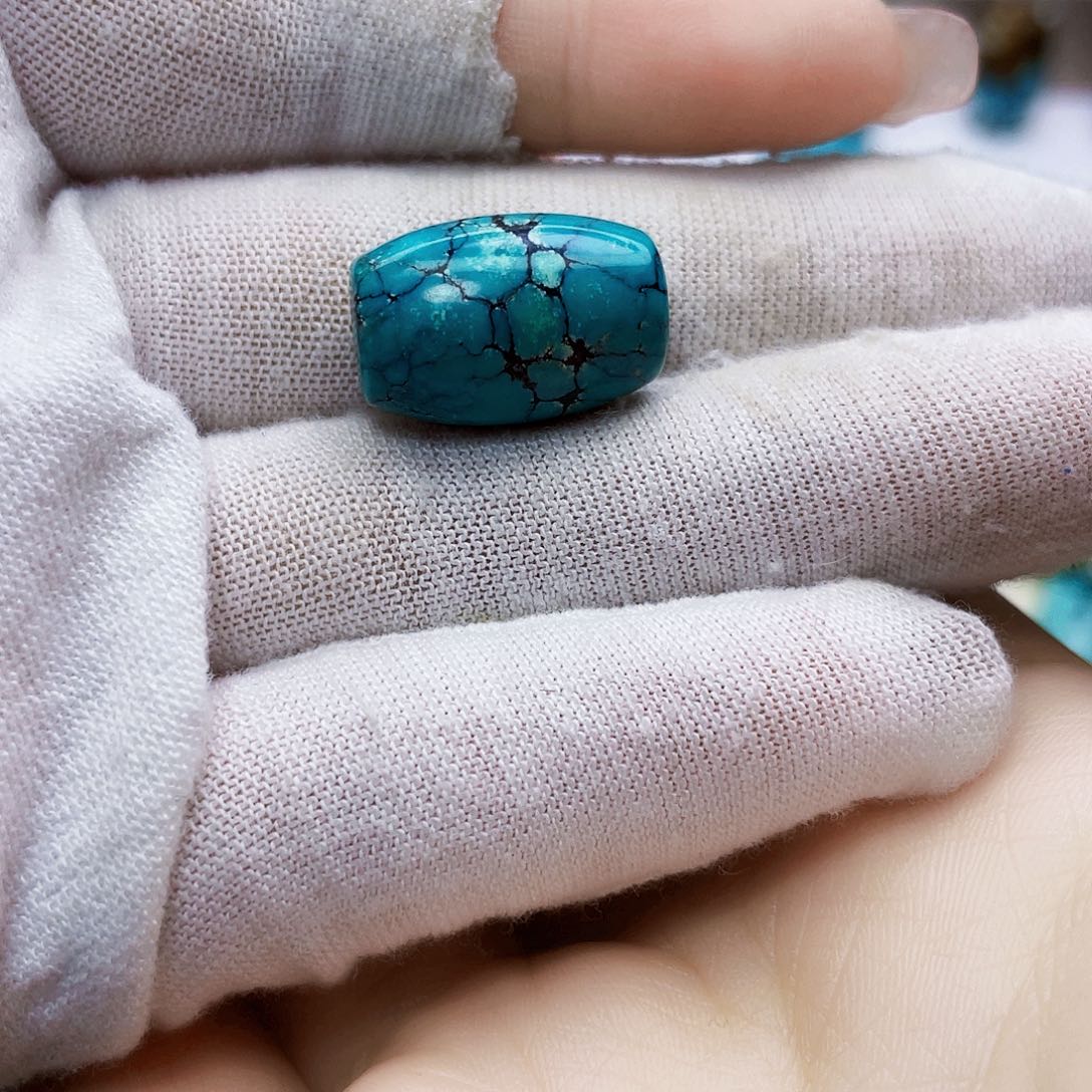 绿松石未镶嵌饰品